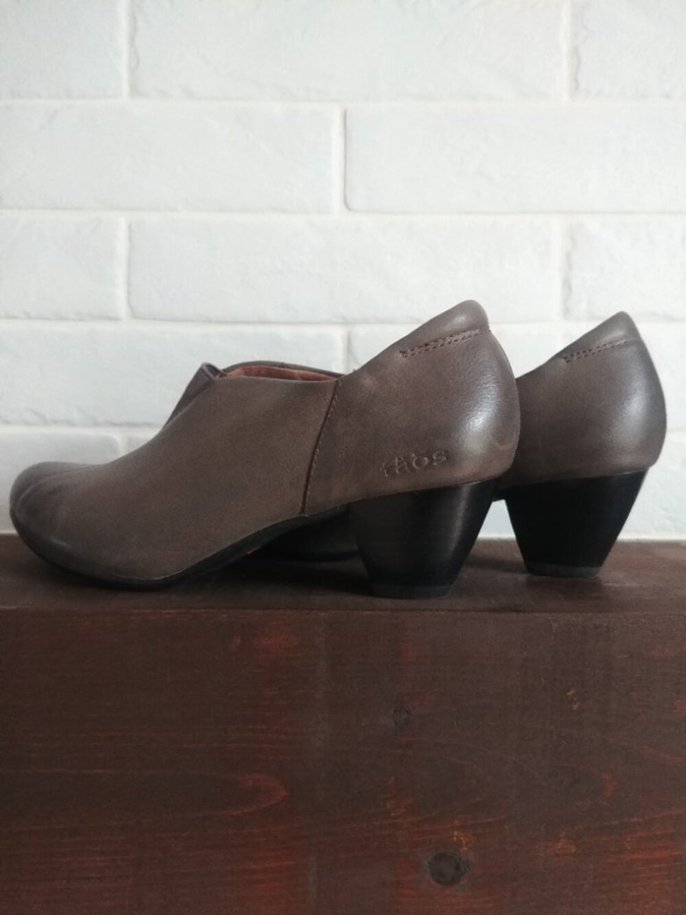 Taos taupe leather grey/brown ankle boots booties shoes low heel size 7 - Picture 4 of 14